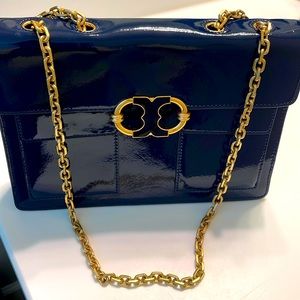 Tory Burch women leather shoulder bag.